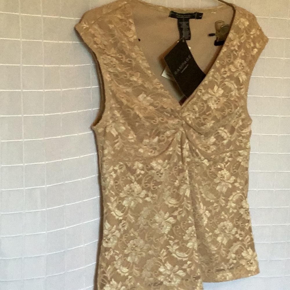 Rampage size large top